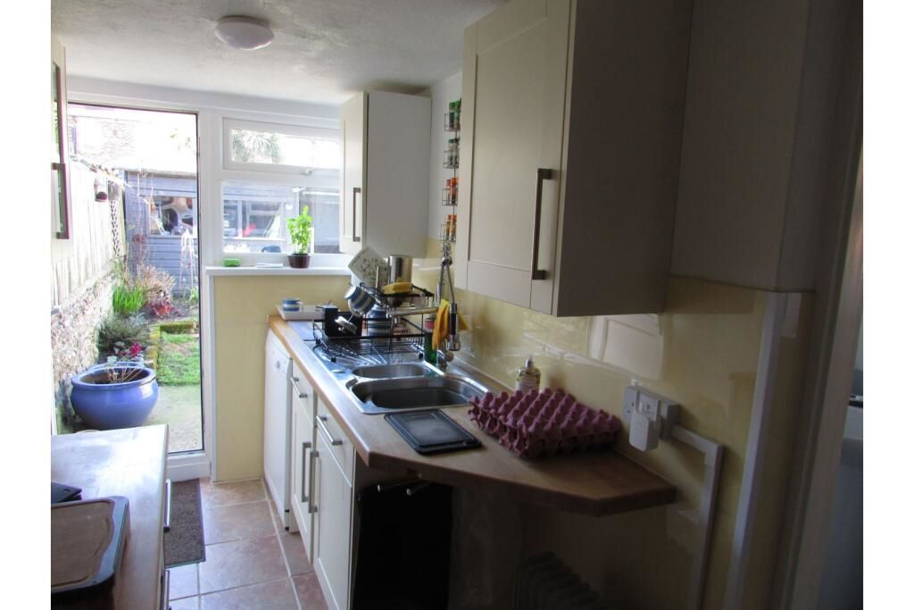 41 Gloucester Place, Littlehampton, West Sussex, BN17 7AL