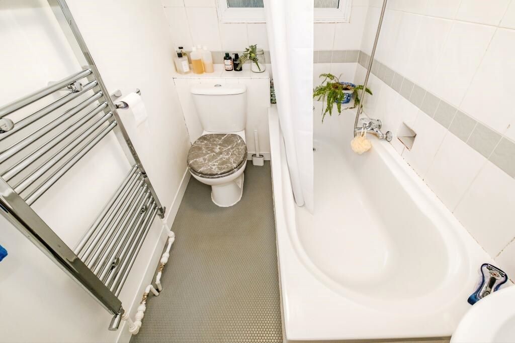 41 Gloucester Place, Littlehampton, West Sussex, BN17 7AL