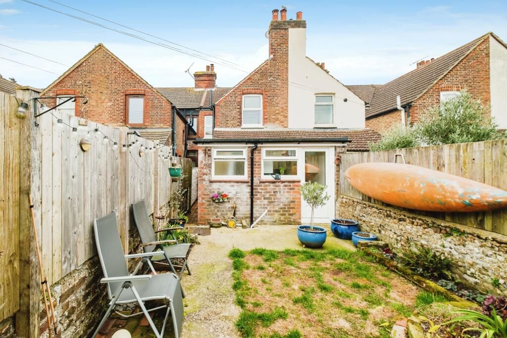 41 Gloucester Place, Littlehampton, West Sussex, BN17 7AL