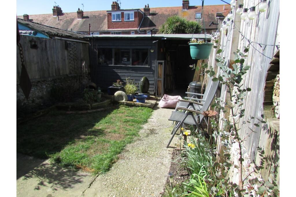 41 Gloucester Place, Littlehampton, West Sussex, BN17 7AL