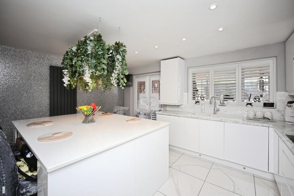 9 Quayle Court, Kidderminster, Worcestershire, DY11 6SQ