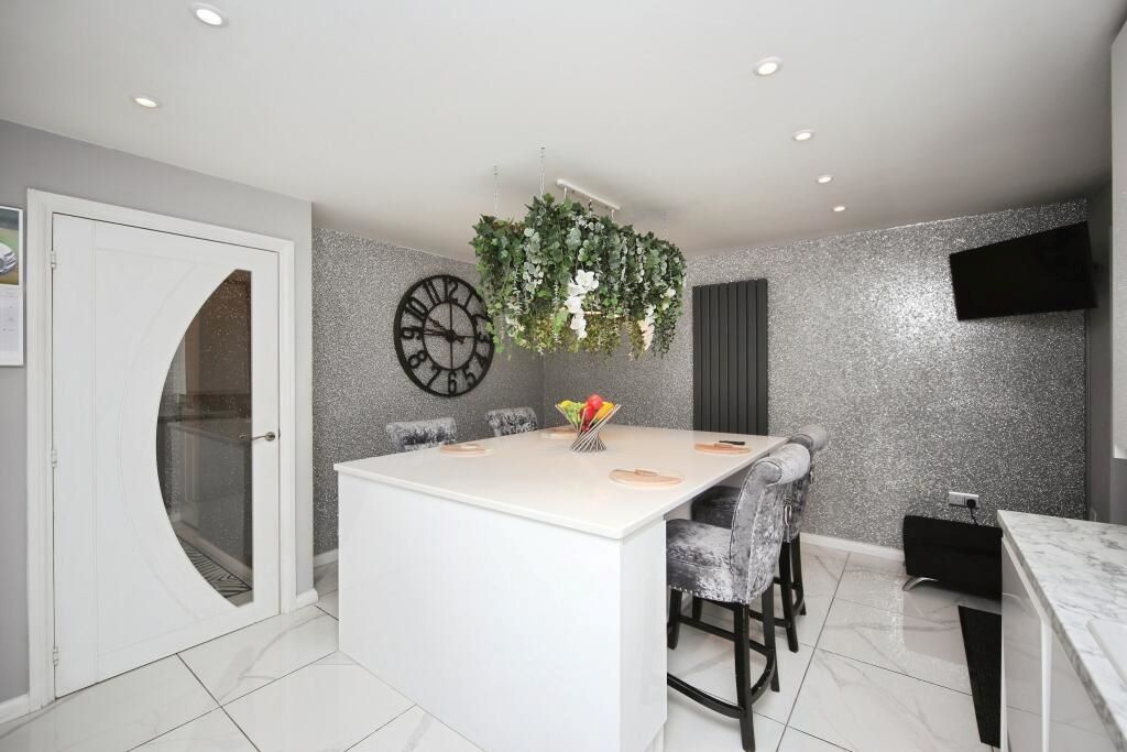 9 Quayle Court, Kidderminster, Worcestershire, DY11 6SQ