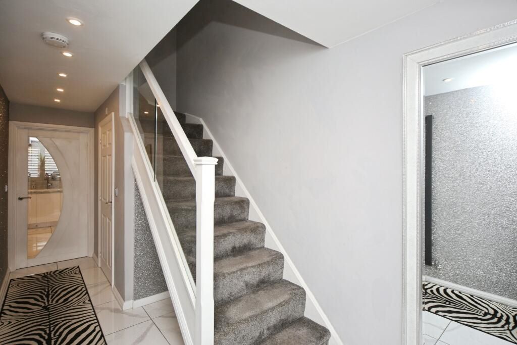 9 Quayle Court, Kidderminster, Worcestershire, DY11 6SQ