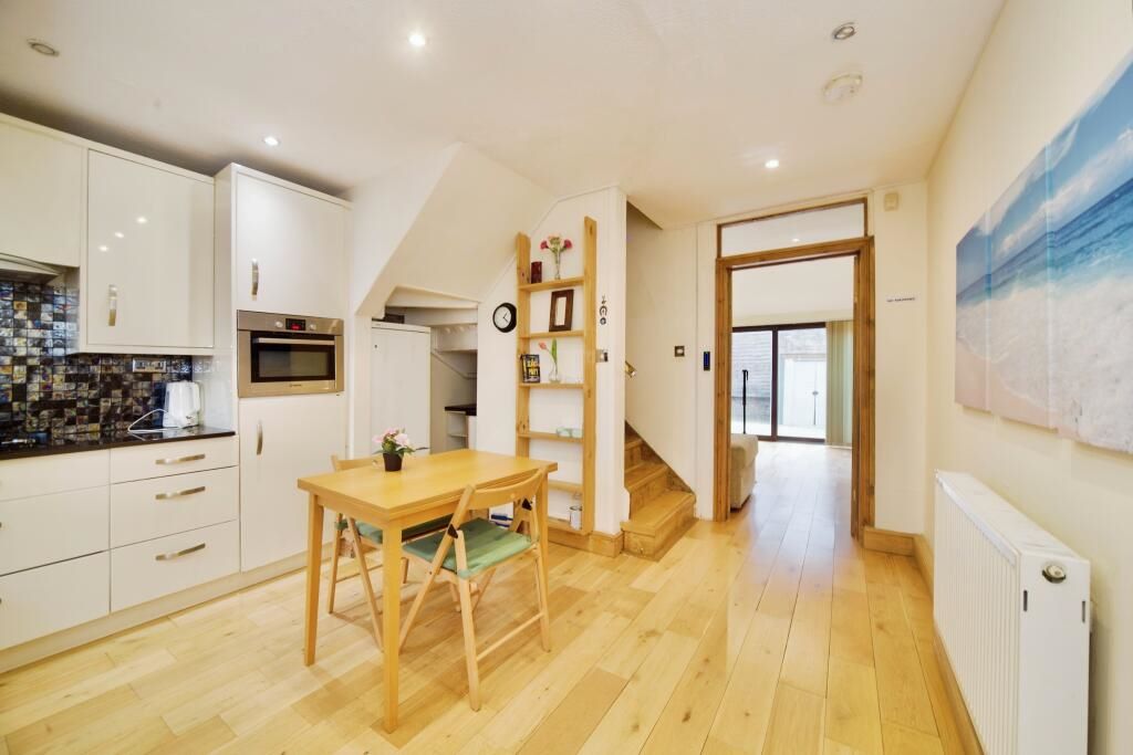 93 Mackenzie Road, London, N7 8QY