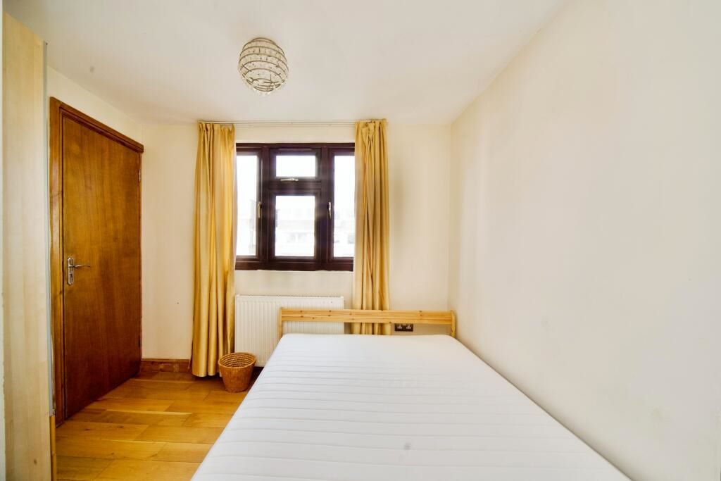 93 Mackenzie Road, London, N7 8QY