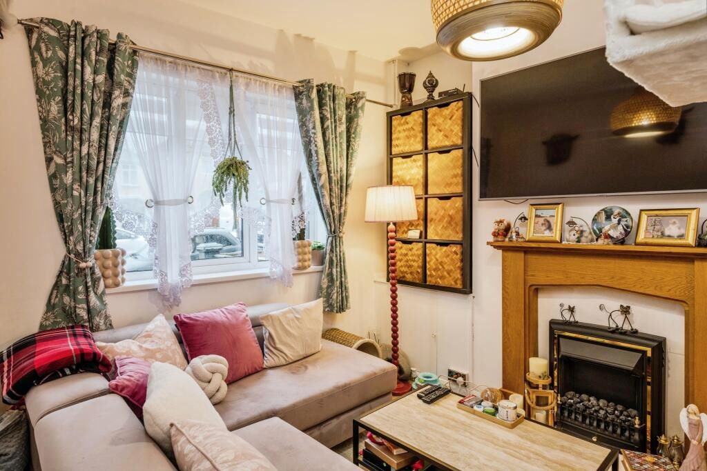 104 Vivian Road Sketty, Swansea, West Glamorgan, SA2 0UL