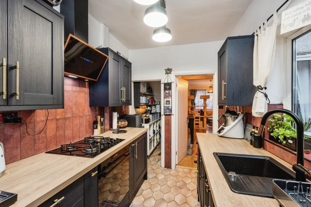 104 Vivian Road Sketty, Swansea, West Glamorgan, SA2 0UL