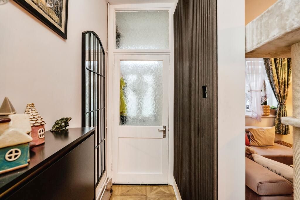 104 Vivian Road Sketty, Swansea, West Glamorgan, SA2 0UL