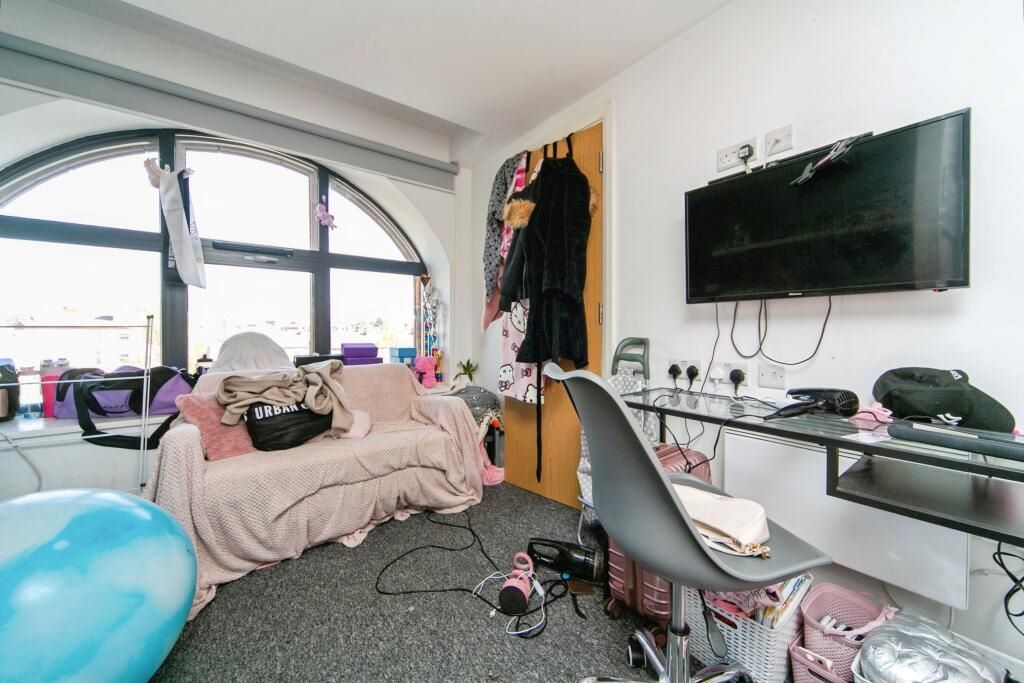 124 Edge Lane Edge Hill, Liverpool, Merseyside, L7 5NA