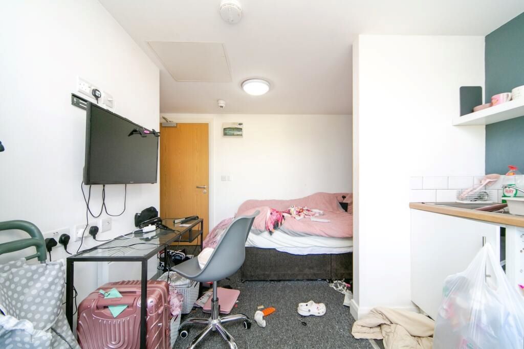 124 Edge Lane Edge Hill, Liverpool, Merseyside, L7 5NA