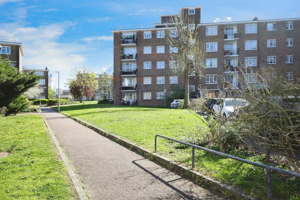 Flat 29 Drury House, Patmore Estate, London, SW8 4JJ