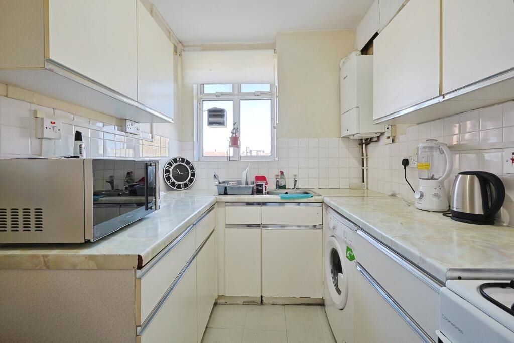Flat 29 Drury House, Patmore Estate, London, SW8 4JJ