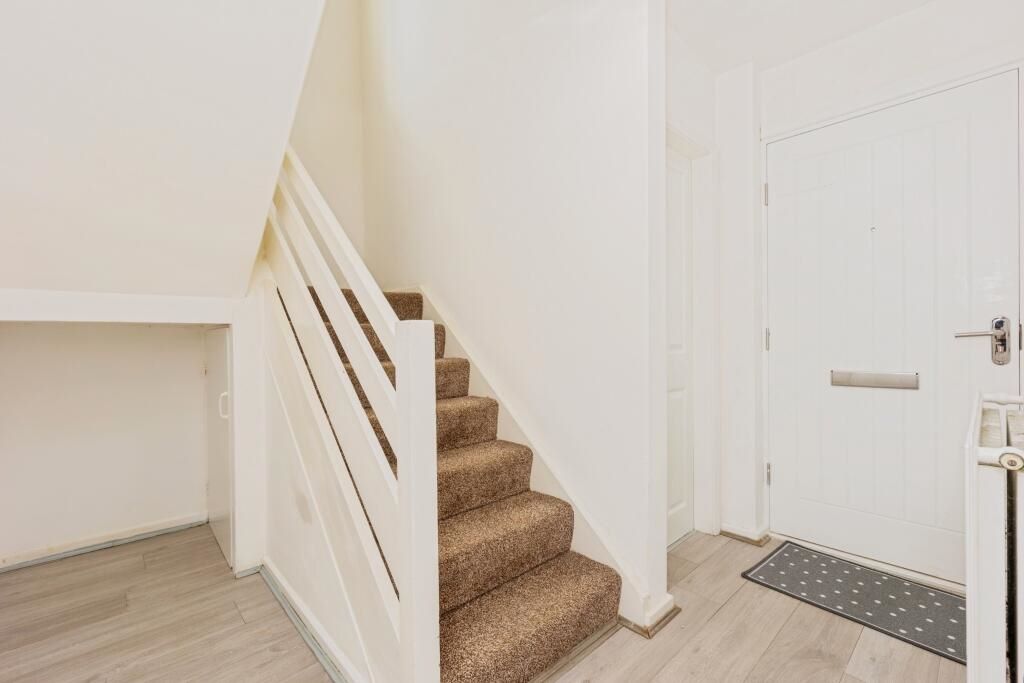 61 Kershaw Street, Glossop, Derbyshire, SK13 8NN