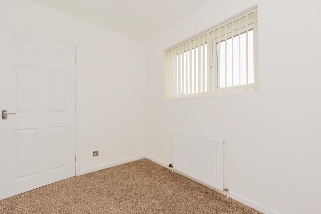 61 Kershaw Street, Glossop, Derbyshire, SK13 8NN