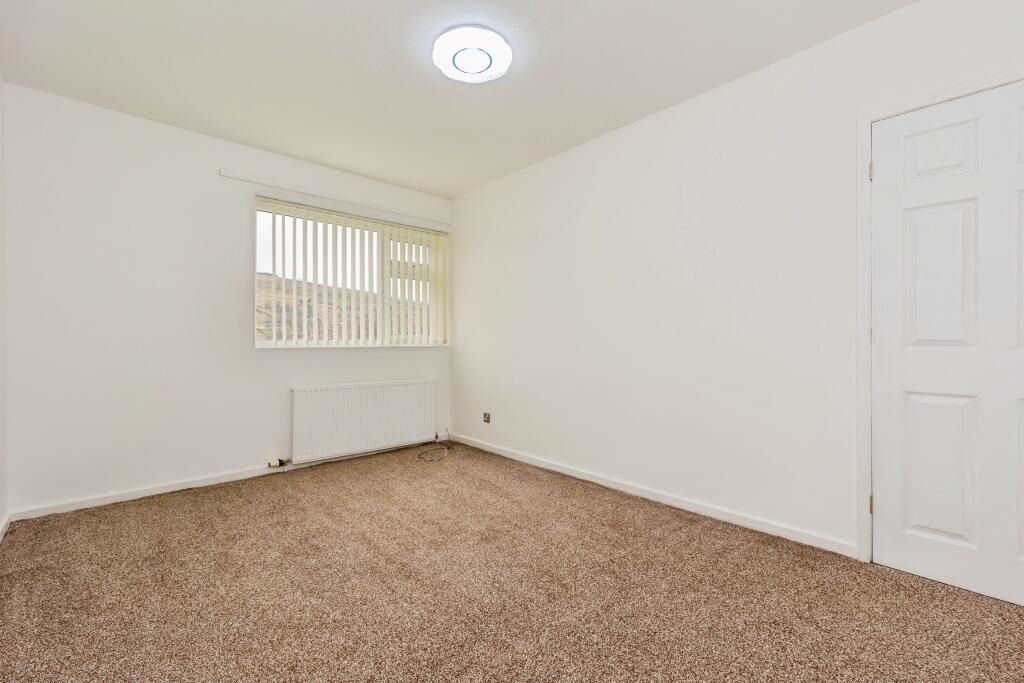 61 Kershaw Street, Glossop, Derbyshire, SK13 8NN