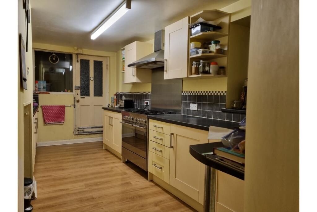 Ashfield, Nottingham, Nottinghamshire, NG17 9JB