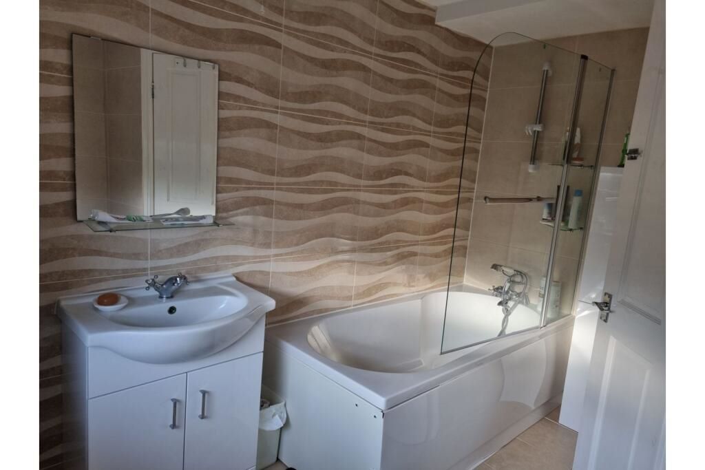 Ashfield, Nottingham, Nottinghamshire, NG17 9JB