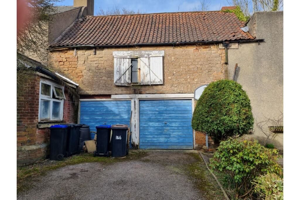 Ashfield, Nottingham, Nottinghamshire, NG17 9JB