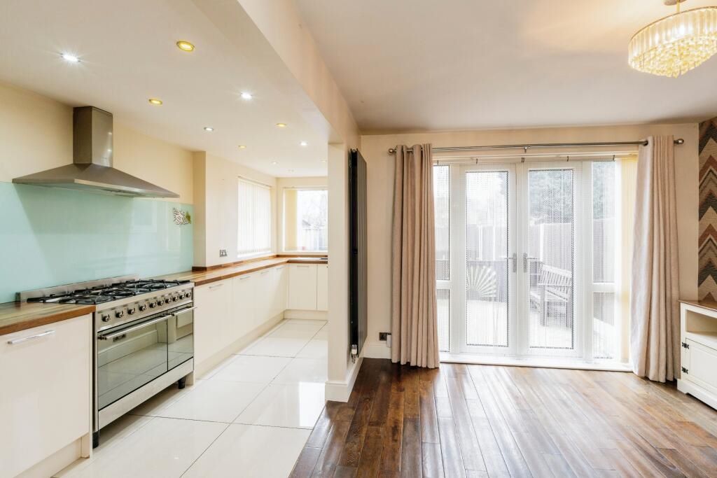 Irlam, Manchester, Lancashire, M44 6BT - Online Auctions