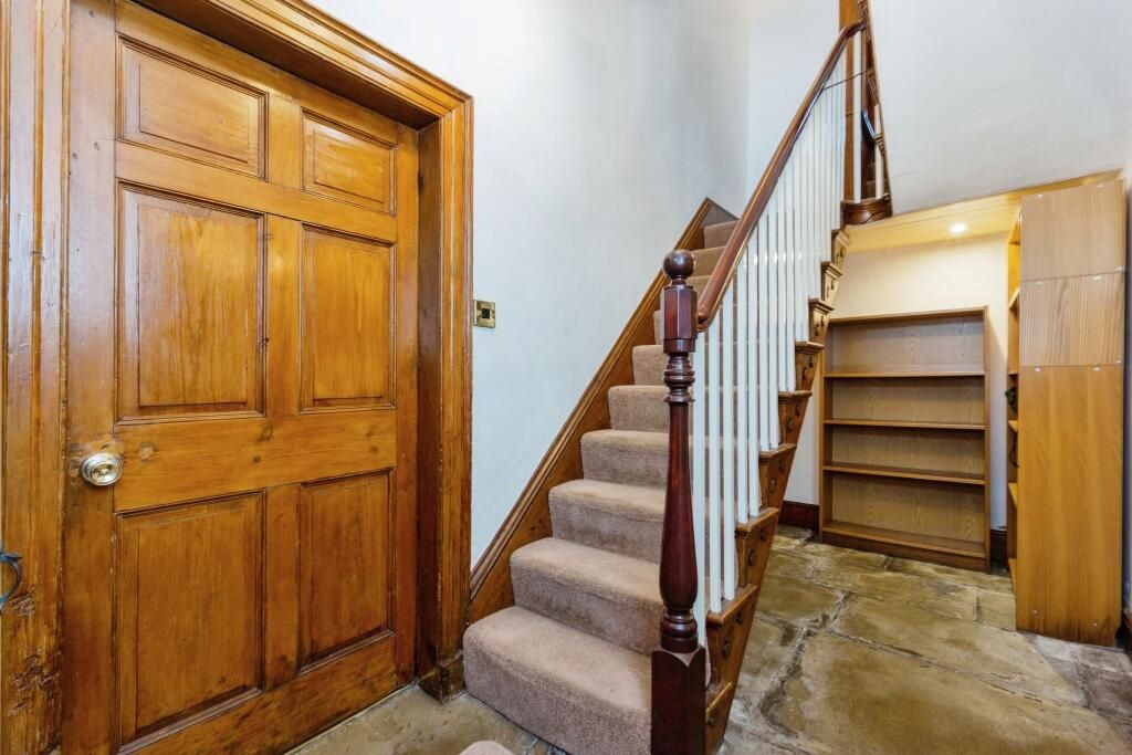 5 Hadfield Cross Hadfield, Glossop, Derbyshire, SK13 1NT