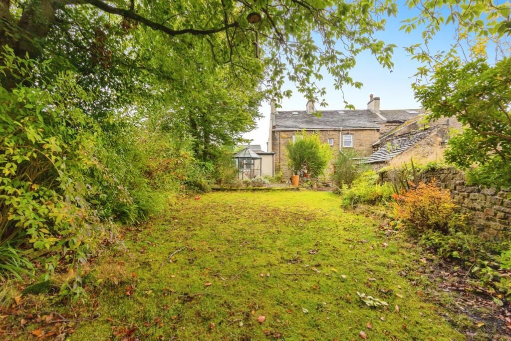 5 Hadfield Cross Hadfield, Glossop, Derbyshire, SK13 1NT