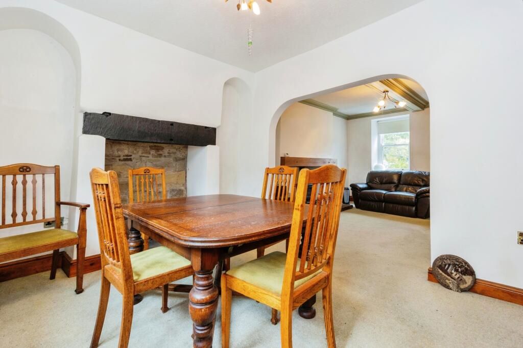 5 Hadfield Cross Hadfield, Glossop, Derbyshire, SK13 1NT