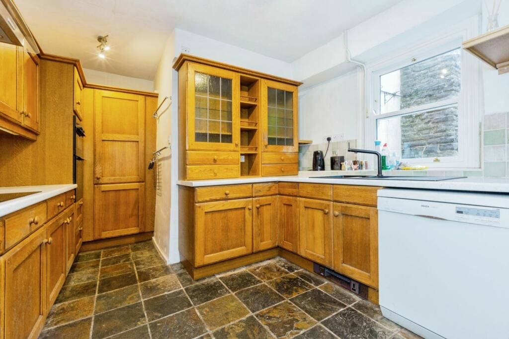 5 Hadfield Cross Hadfield, Glossop, Derbyshire, SK13 1NT