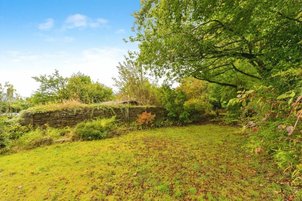 5 Hadfield Cross Hadfield, Glossop, Derbyshire, SK13 1NT