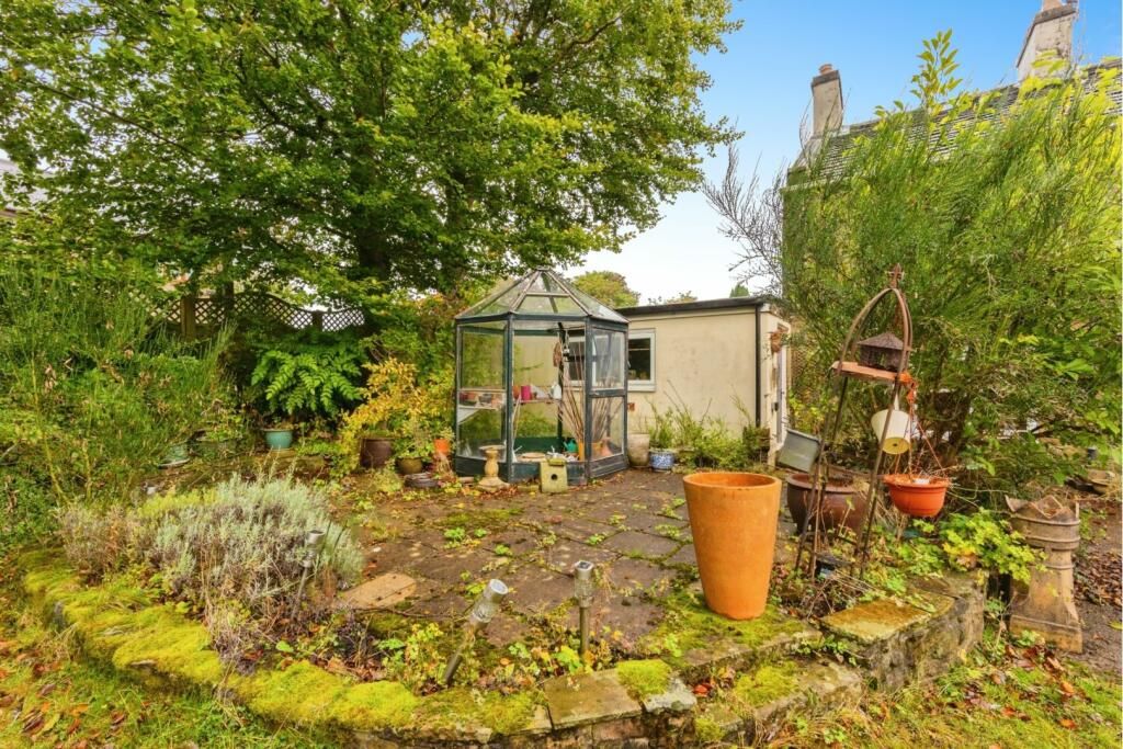 5 Hadfield Cross Hadfield, Glossop, Derbyshire, SK13 1NT