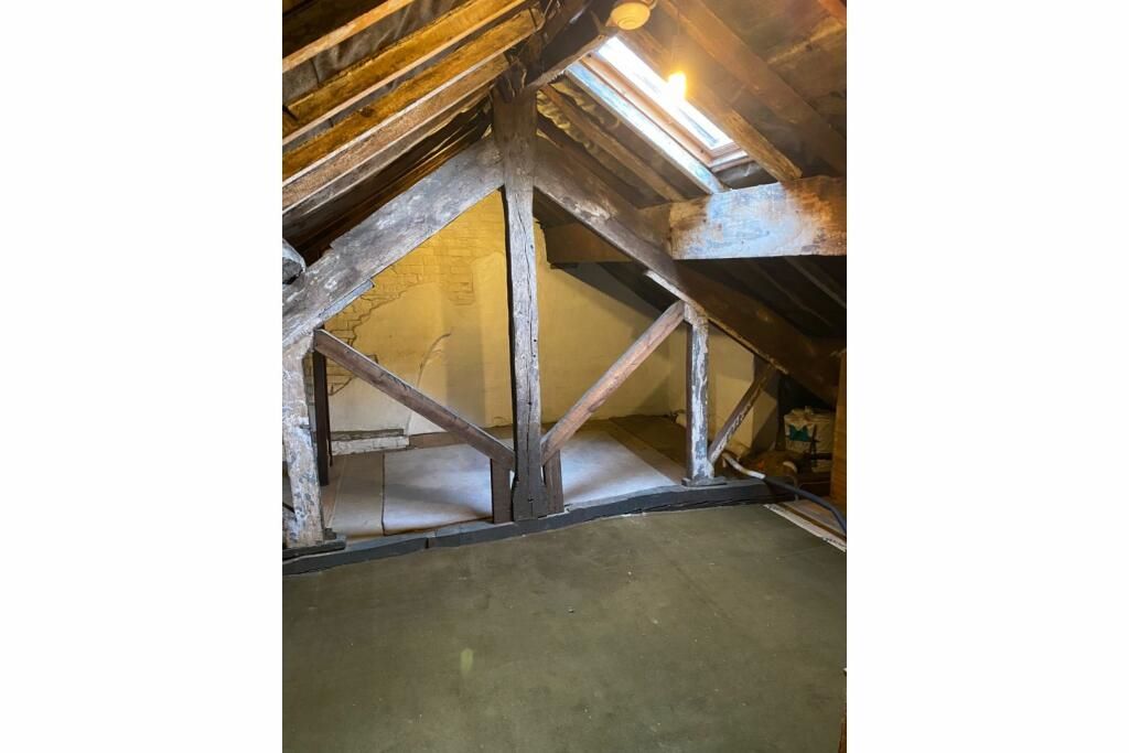 5 Hadfield Cross Hadfield, Glossop, Derbyshire, SK13 1NT