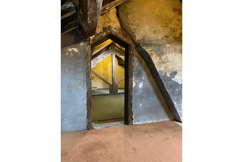 5 Hadfield Cross Hadfield, Glossop, Derbyshire, SK13 1NT