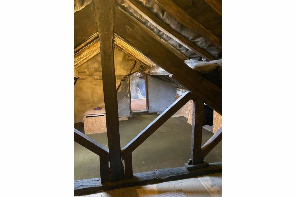 5 Hadfield Cross Hadfield, Glossop, Derbyshire, SK13 1NT