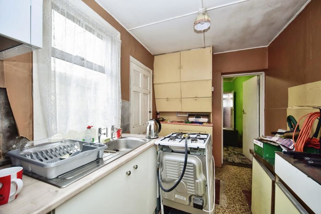 44 St. Johns Road, Gillingham, Kent, ME7 5NB