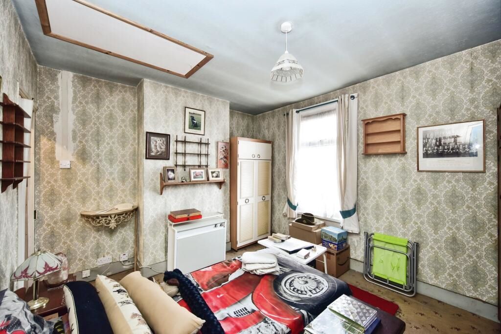 44 St. Johns Road, Gillingham, Kent, ME7 5NB