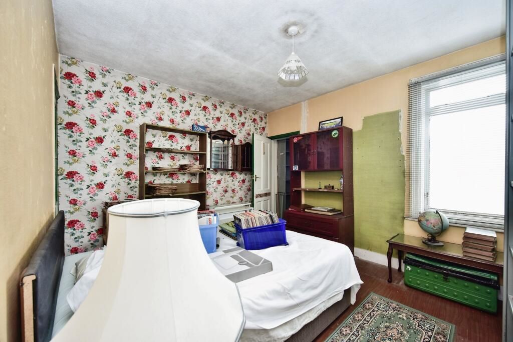 44 St. Johns Road, Gillingham, Kent, ME7 5NB