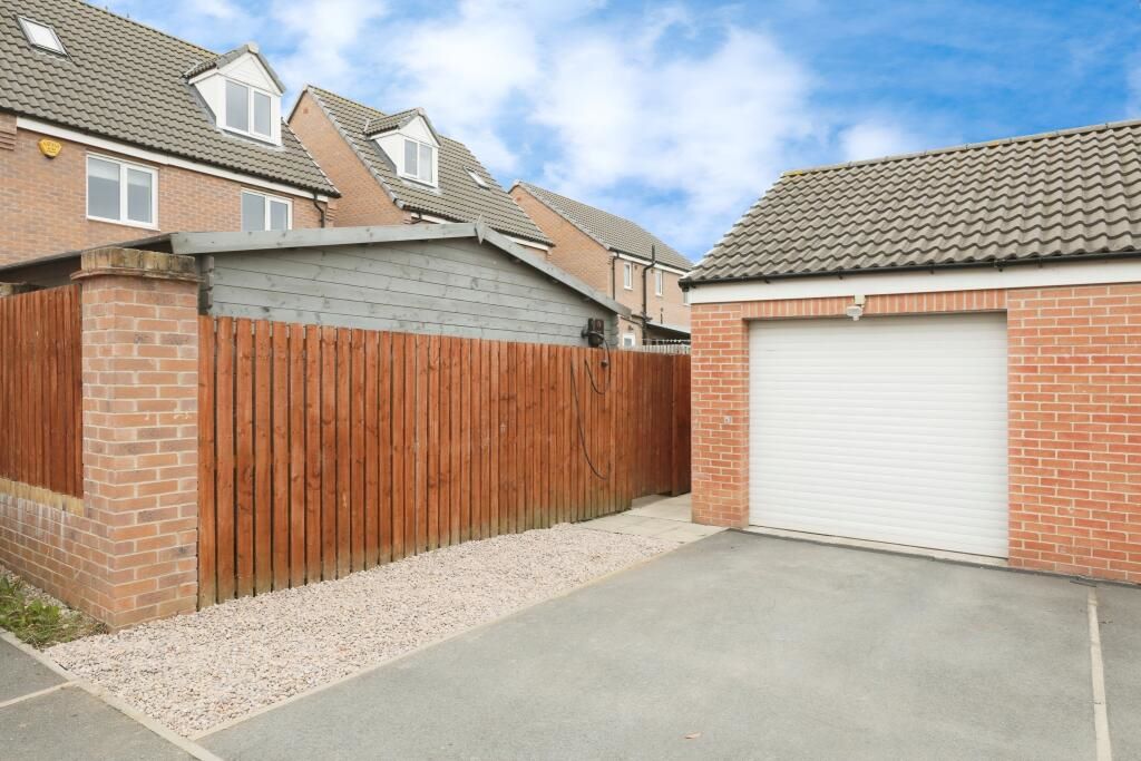 28 Mirabelle Way Harworth, Doncaster, South Yorkshire, DN11 8DA