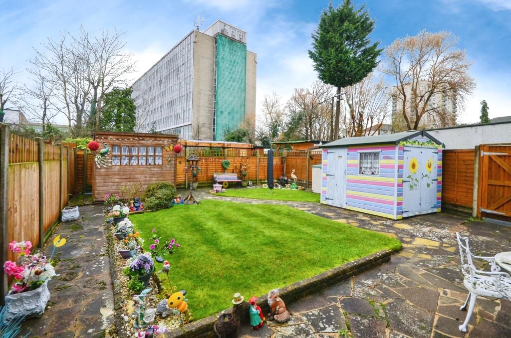 35 Eldon Avenue, Borehamwood, Hertfordshire, WD6 1NL