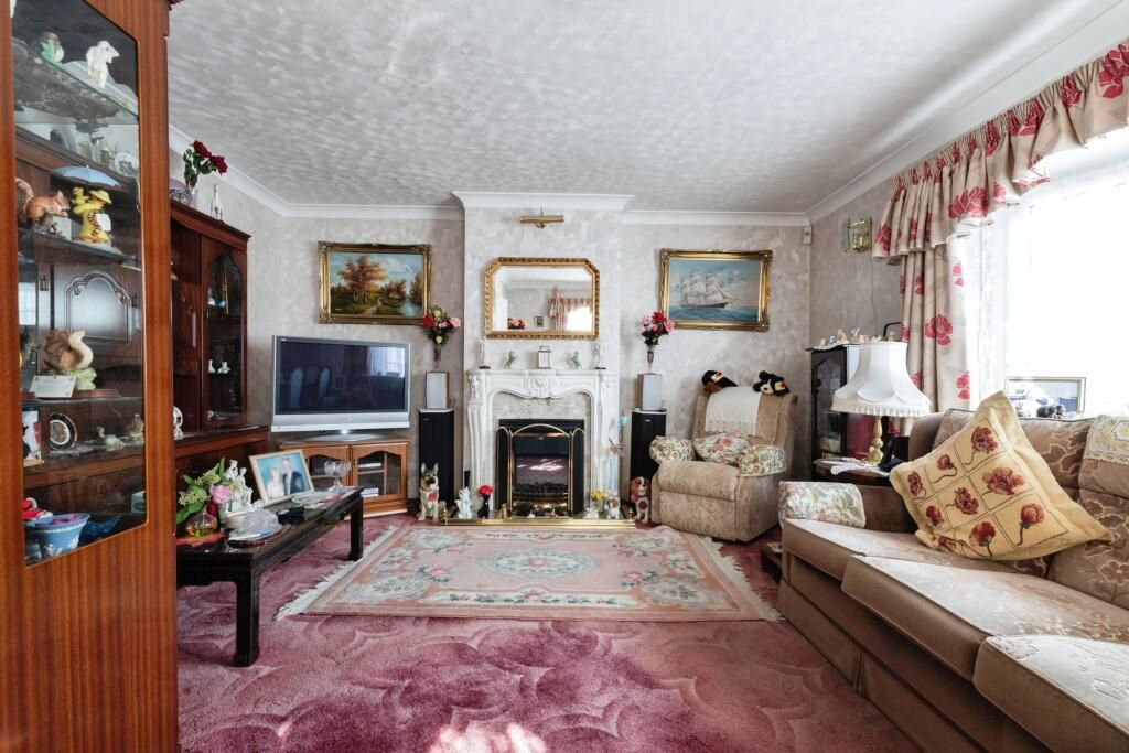 120 Elsinge Road, Enfield, Middlesex, EN1 4NU