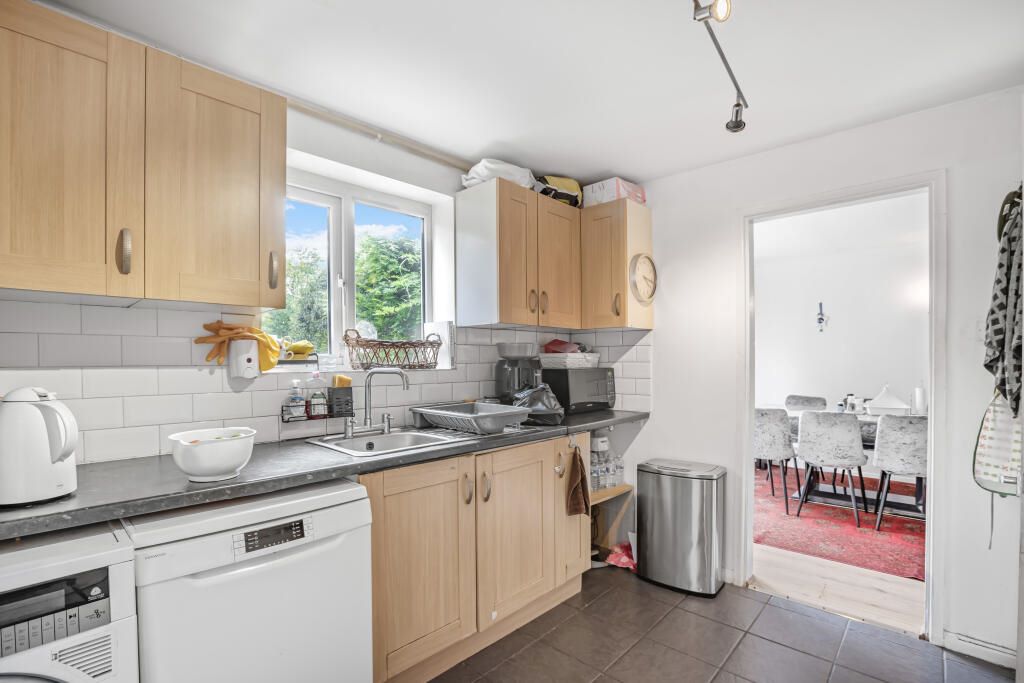 38 Whitefield Avenue, Purley, Surrey, CR8 4BJ