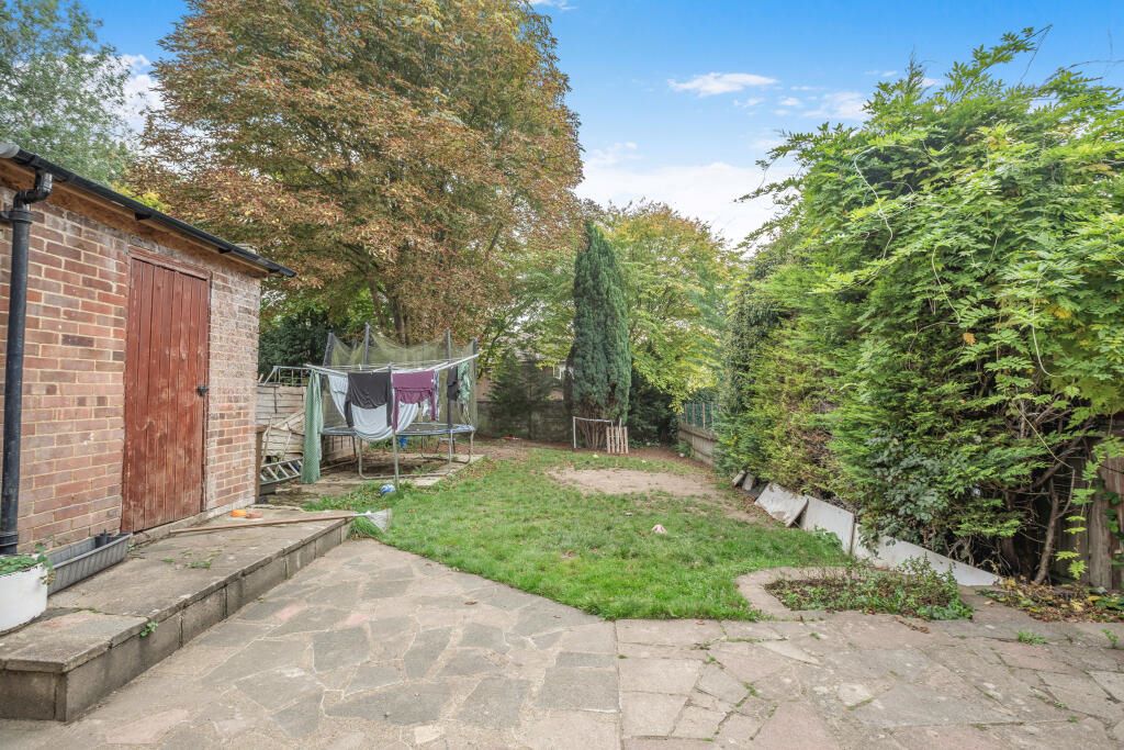 38 Whitefield Avenue, Purley, Surrey, CR8 4BJ