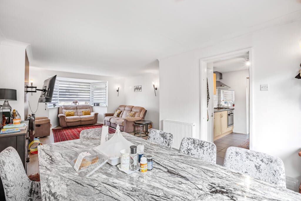 38 Whitefield Avenue, Purley, Surrey, CR8 4BJ