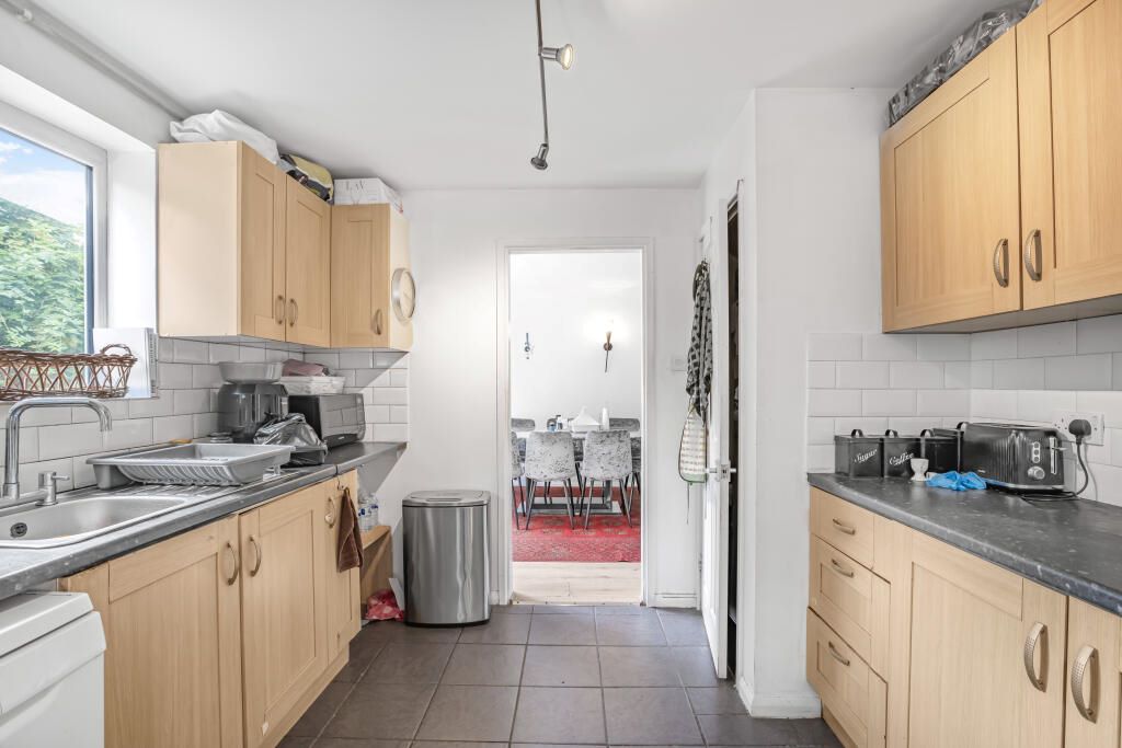 38 Whitefield Avenue, Purley, Surrey, CR8 4BJ