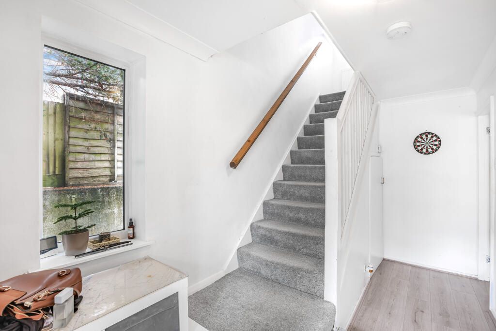 38 Whitefield Avenue, Purley, Surrey, CR8 4BJ