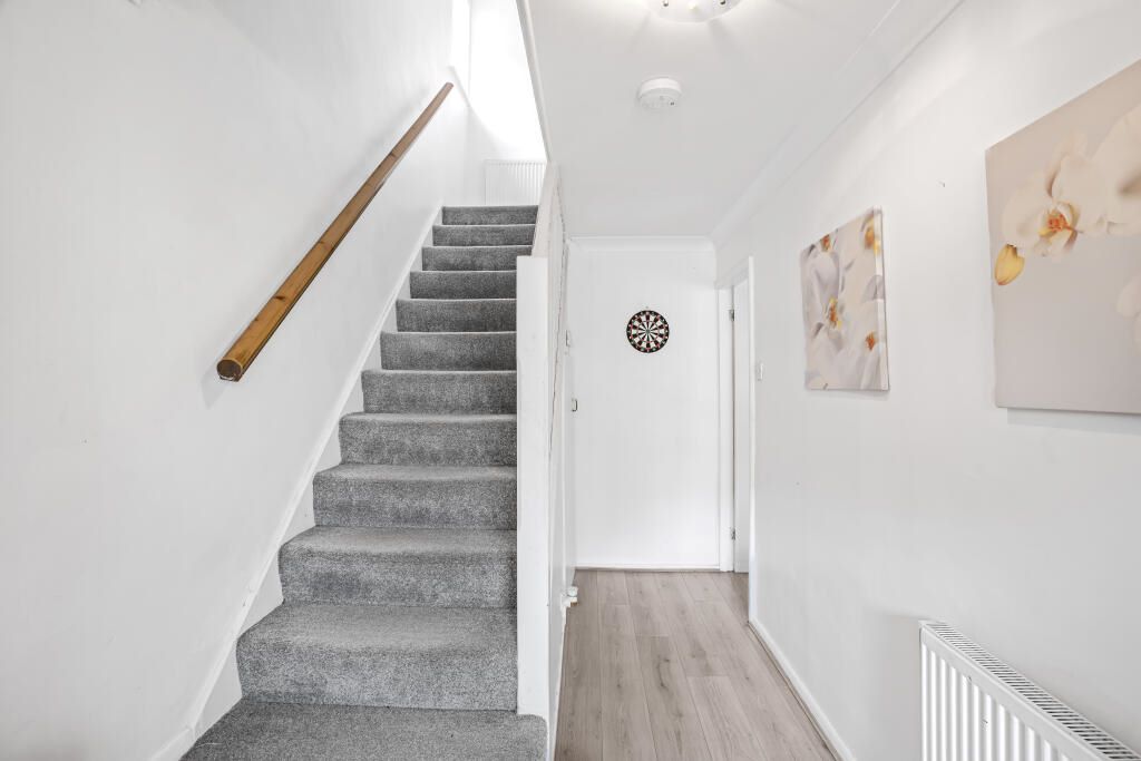 38 Whitefield Avenue, Purley, Surrey, CR8 4BJ