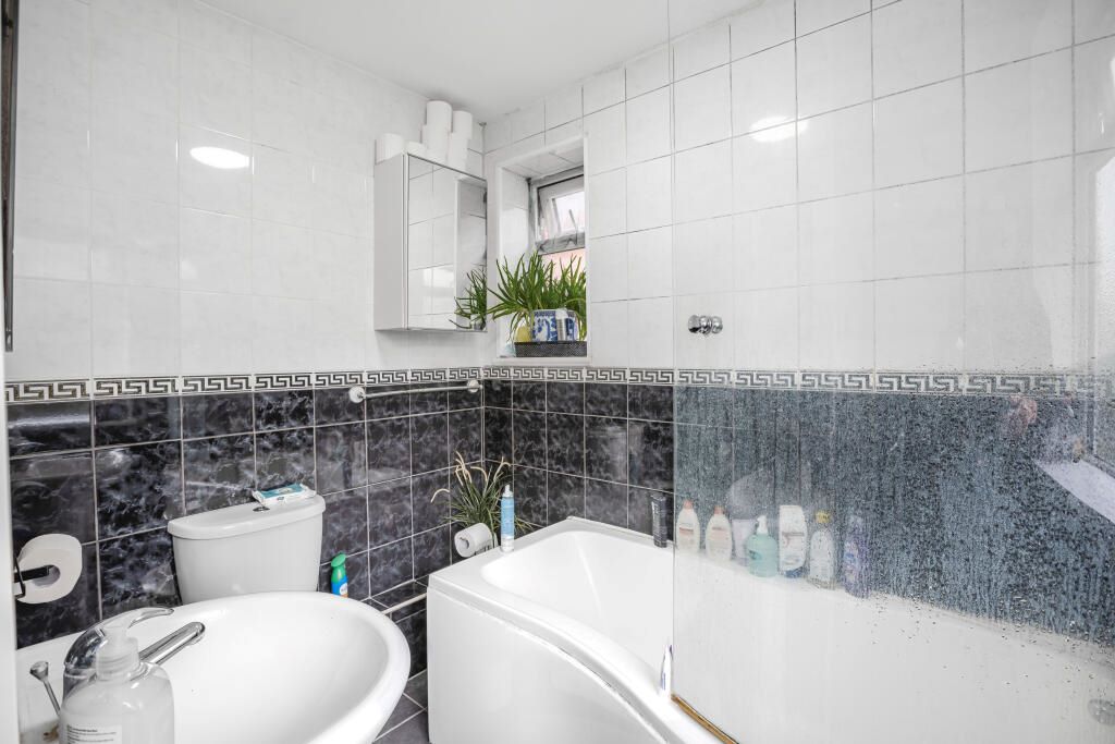 38 Whitefield Avenue, Purley, Surrey, CR8 4BJ