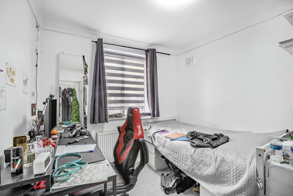 38 Whitefield Avenue, Purley, Surrey, CR8 4BJ