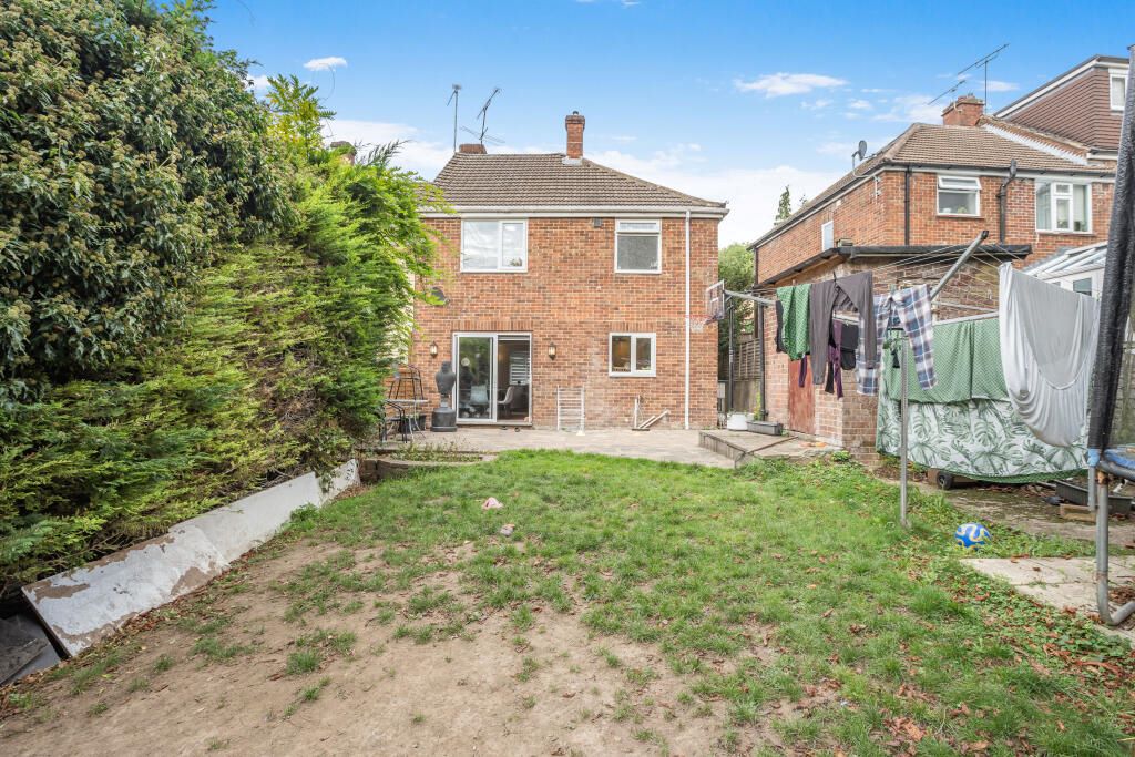38 Whitefield Avenue, Purley, Surrey, CR8 4BJ