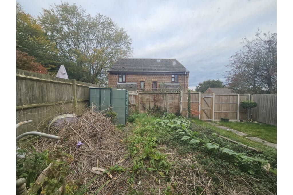 Holliers Hill, Bexhill-on-Sea, East Sussex, TN40 2DR - Online Auctions