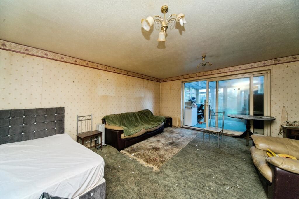 Holliers Hill, Bexhill-on-Sea, East Sussex, TN40 2DR - Online Auctions