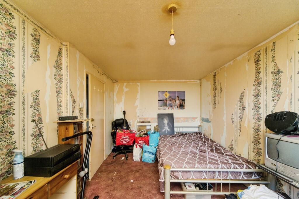 Holliers Hill, Bexhill-on-Sea, East Sussex, TN40 2DR - Online Auctions